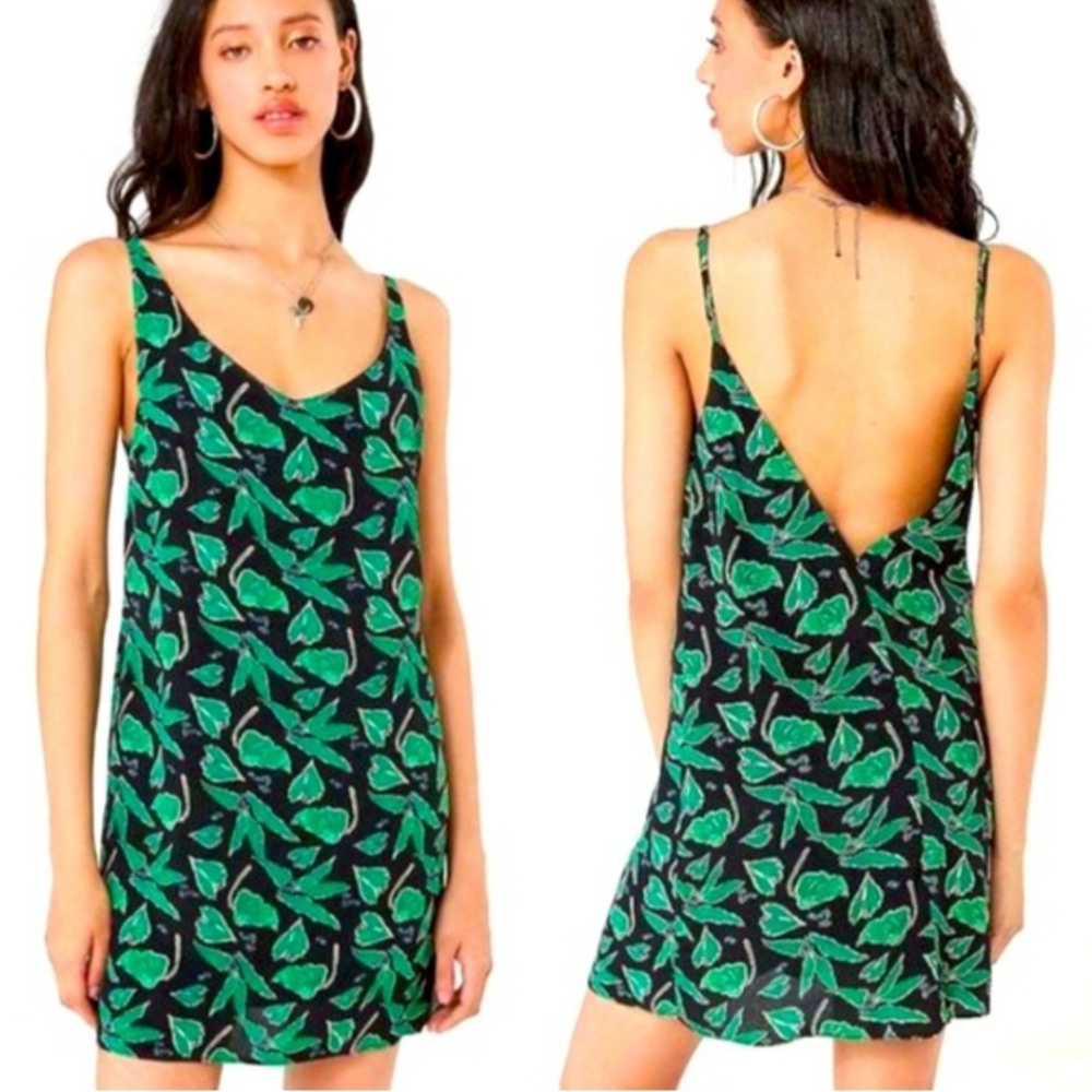Urban Outfitters Women’s Black Green Leaf Print‎ Mini Dress Size S/P
